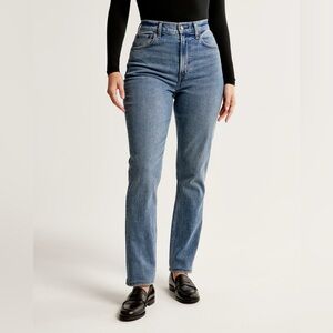 A&F Curve Love 90s Slim Straight Jean